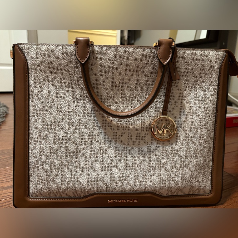 BRAND NEW MK BAG